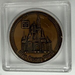 Walt Disney World Commemorative Coin vintage